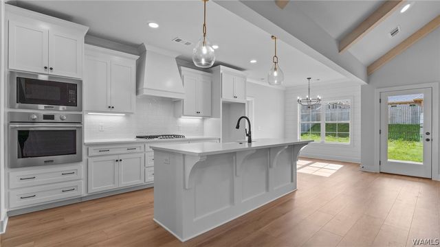 13941 Glenview Drive, Northport, AL 35475