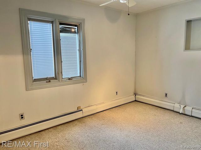 1203 Woodsboro Drive, Royal Oak, MI 48067