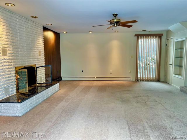 1203 Woodsboro Drive, Royal Oak, MI 48067