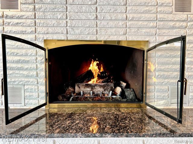 1203 Woodsboro Drive, Royal Oak, MI 48067