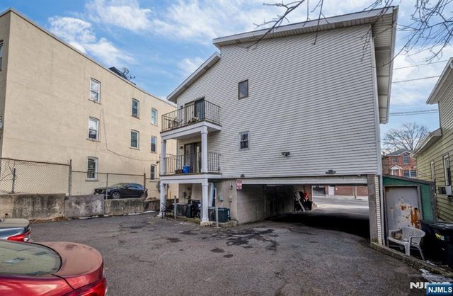 349 Gorge Road, Cliffside Park, NJ 07010