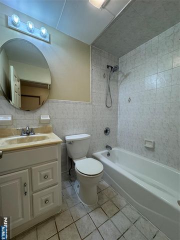 349 Gorge Road, Cliffside Park, NJ 07010