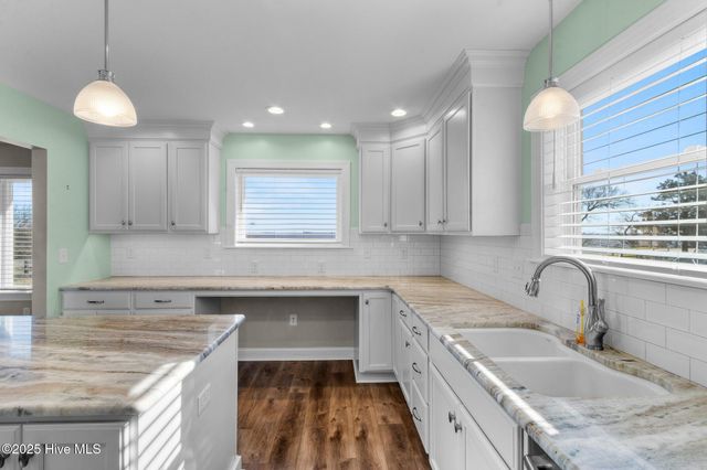 1055 Waterlily Road, Coinjock, NC 27923