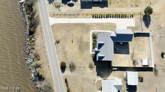 1055 Waterlily Road, Coinjock, NC 27923