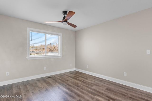 1055 Waterlily Road, Coinjock, NC 27923