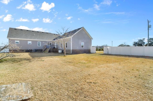 1055 Waterlily Road, Coinjock, NC 27923