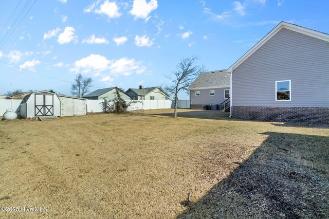 1055 Waterlily Road, Coinjock, NC 27923