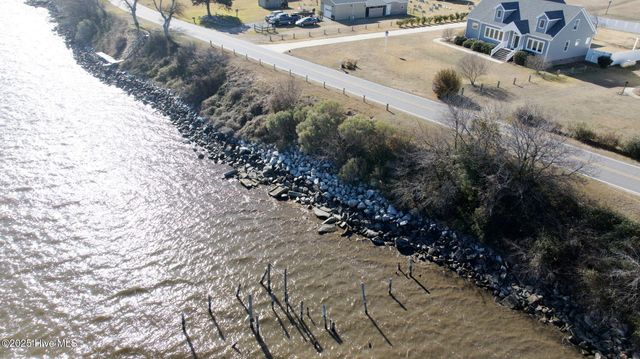 1055 Waterlily Road, Coinjock, NC 27923