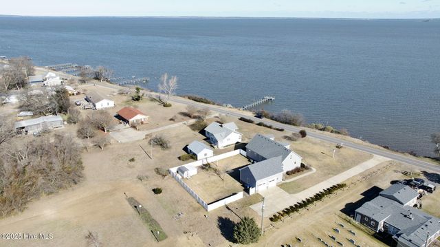 1055 Waterlily Road, Coinjock, NC 27923