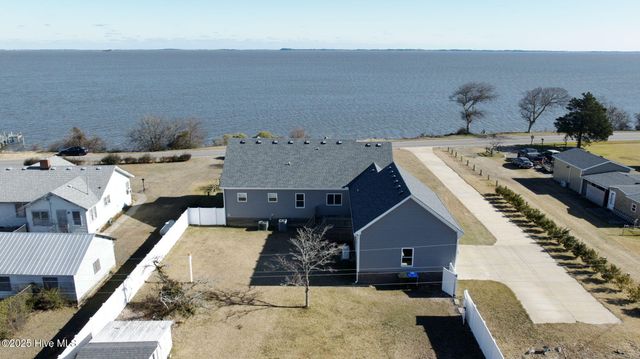 1055 Waterlily Road, Coinjock, NC 27923