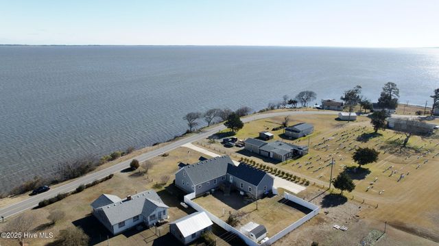 1055 Waterlily Road, Coinjock, NC 27923