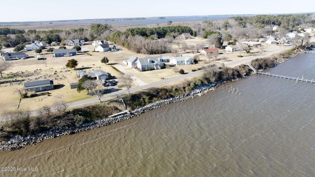 1055 Waterlily Road, Coinjock, NC 27923