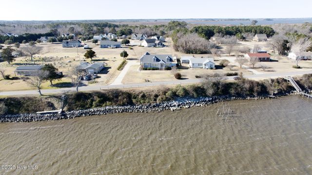 1055 Waterlily Road, Coinjock, NC 27923