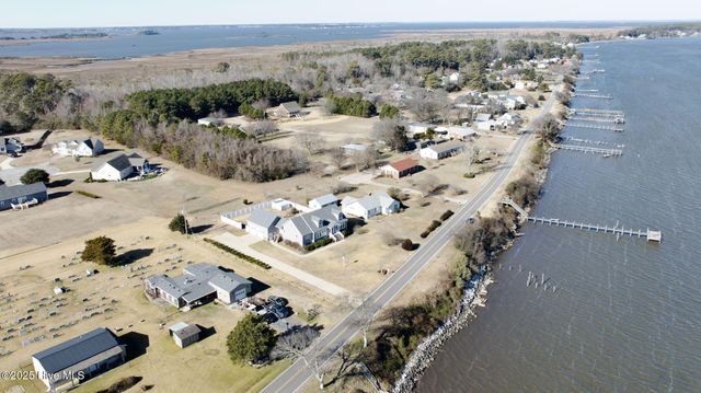 1055 Waterlily Road, Coinjock, NC 27923