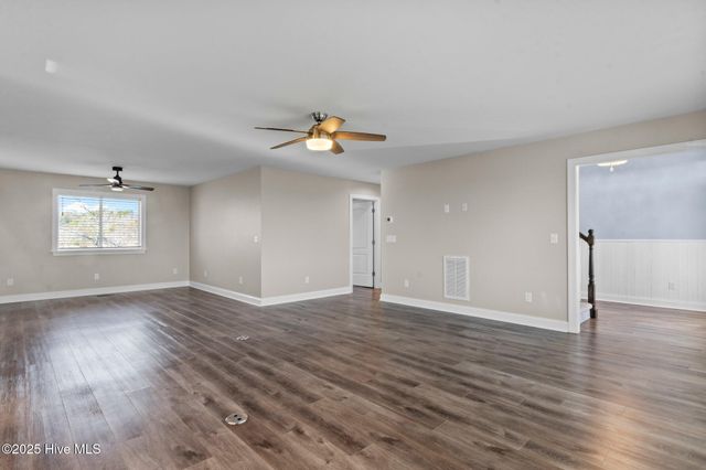 1055 Waterlily Road, Coinjock, NC 27923