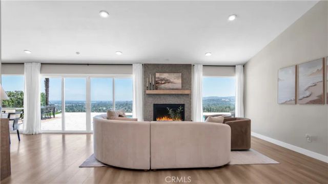 6030 Maury Avenue, Woodland Hills, CA 91367