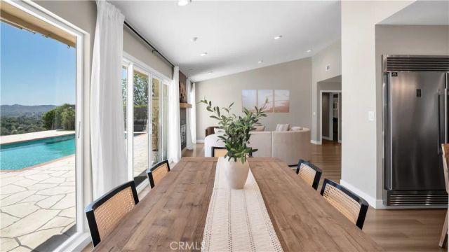 6030 Maury Avenue, Woodland Hills, CA 91367