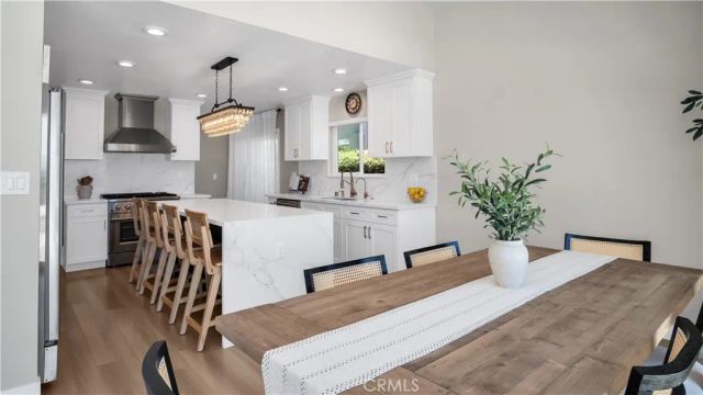 6030 Maury Avenue, Woodland Hills, CA 91367