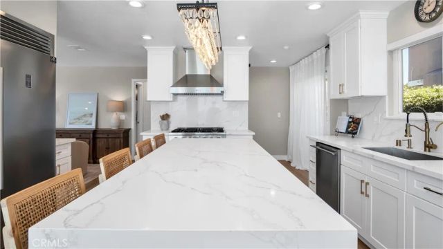 6030 Maury Avenue, Woodland Hills, CA 91367