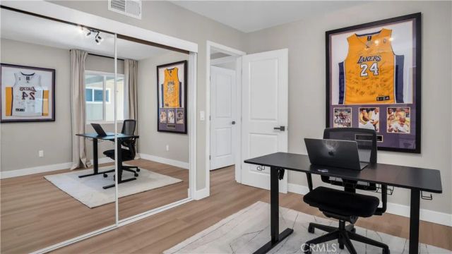 6030 Maury Avenue, Woodland Hills, CA 91367