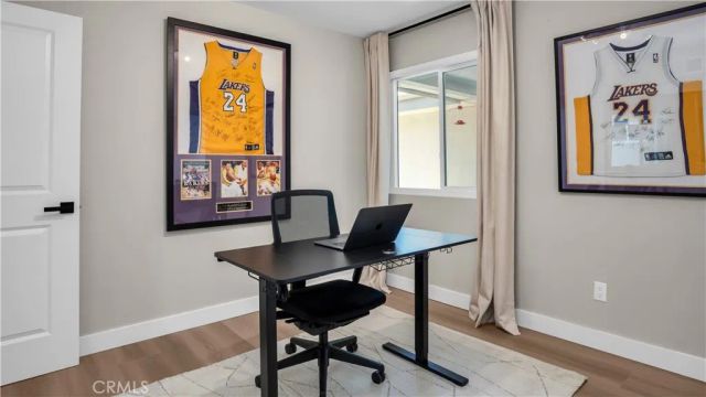 6030 Maury Avenue, Woodland Hills, CA 91367