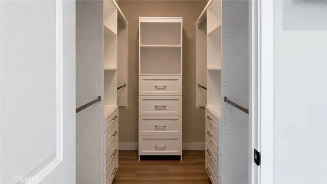 6030 Maury Avenue, Woodland Hills, CA 91367
