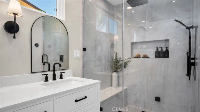 6030 Maury Avenue, Woodland Hills, CA 91367