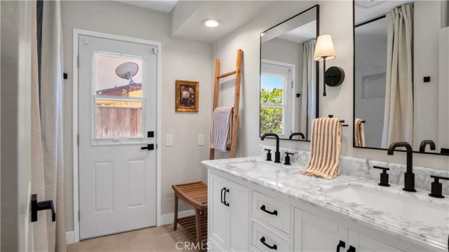 6030 Maury Avenue, Woodland Hills, CA 91367