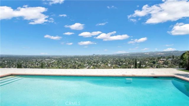 6030 Maury Avenue, Woodland Hills, CA 91367