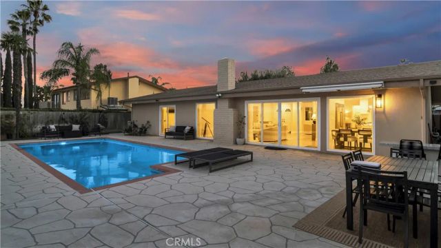 6030 Maury Avenue, Woodland Hills, CA 91367