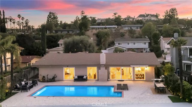 6030 Maury Avenue, Woodland Hills, CA 91367