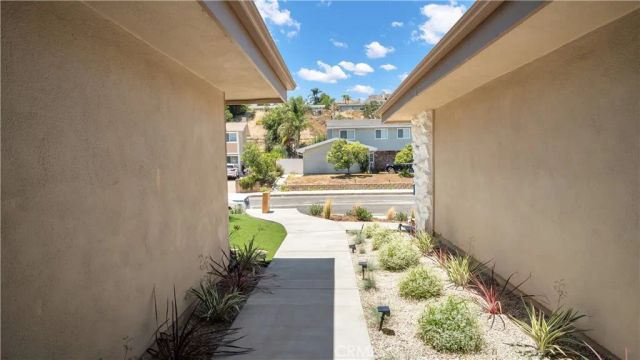 6030 Maury Avenue, Woodland Hills, CA 91367