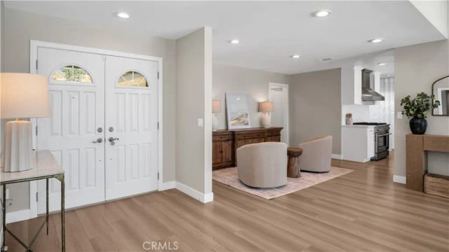 6030 Maury Avenue, Woodland Hills, CA 91367