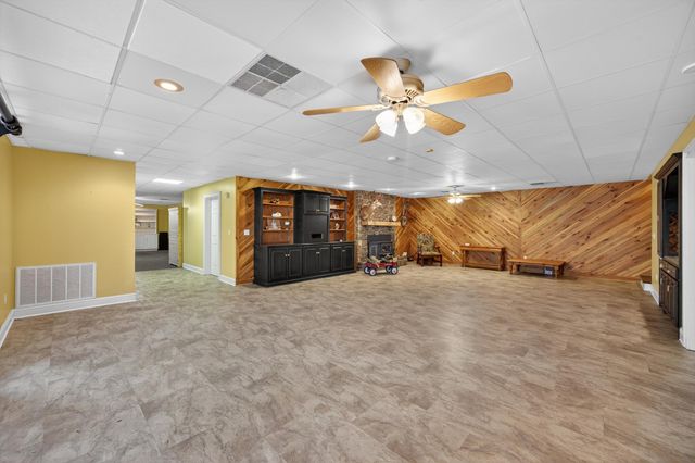 1400 Dogwood Valley Road, Tunnel Hill, GA 30755
