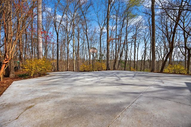 1400 Dogwood Valley Road, Tunnel Hill, GA 30755