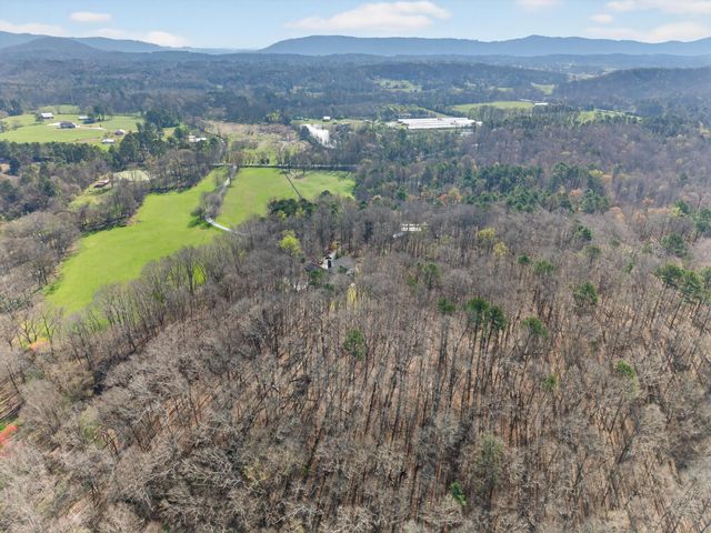 1400 Dogwood Valley Road, Tunnel Hill, GA 30755