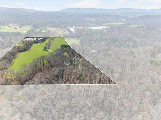 1400 Dogwood Valley Road, Tunnel Hill, GA 30755