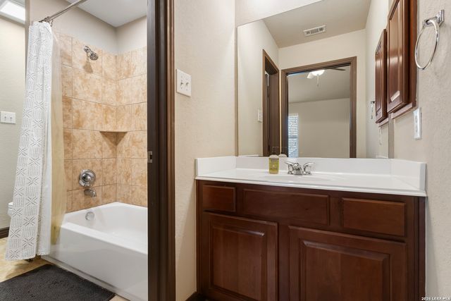 210 Bushbuck Path, San Antonio, TX 78258