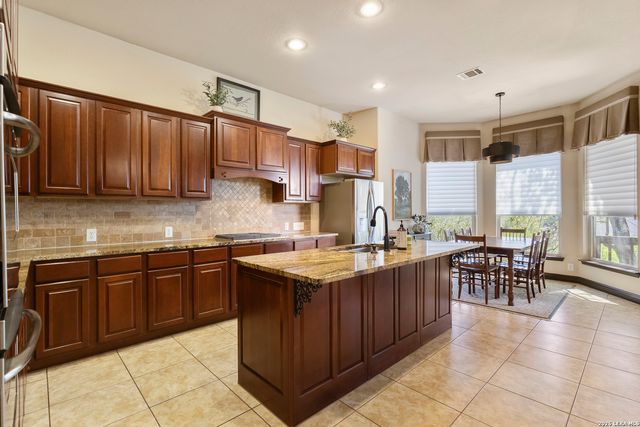 210 Bushbuck Path, San Antonio, TX 78258