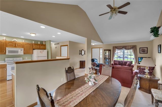 53 Alexander Parkway, Pendleton, NY 14120