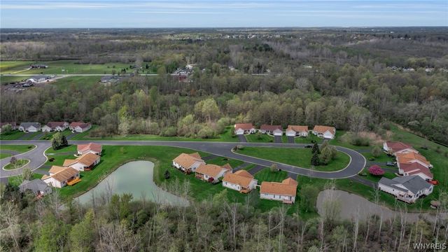53 Alexander Parkway, Pendleton, NY 14120