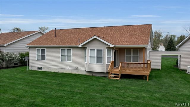53 Alexander Parkway, Pendleton, NY 14120
