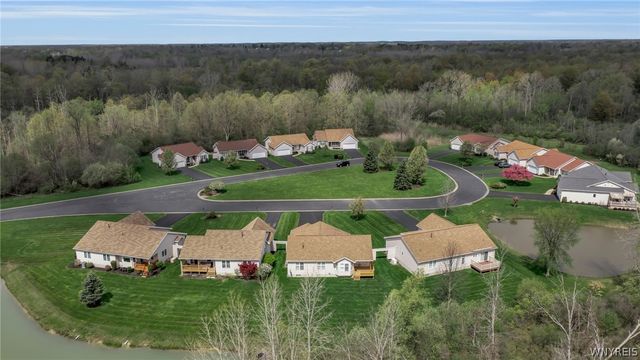 53 Alexander Parkway, Pendleton, NY 14120
