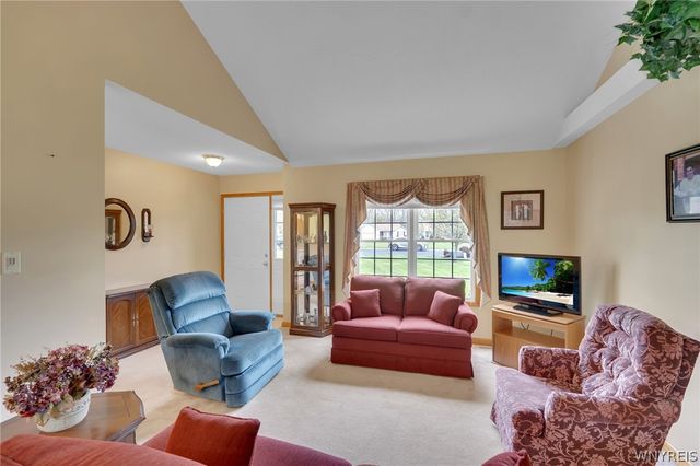 53 Alexander Parkway, Pendleton, NY 14120
