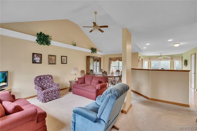 53 Alexander Parkway, Pendleton, NY 14120