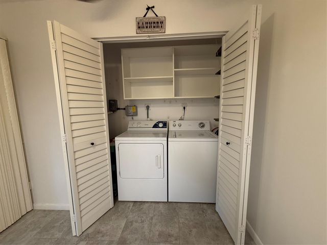 6101 Woodlake Blvd 6101, Greenacres, FL 33463