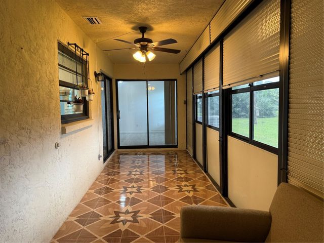 6101 Woodlake Blvd 6101, Greenacres, FL 33463