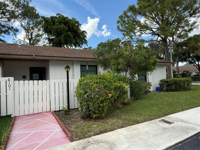 6101 Woodlake Blvd 6101, Greenacres, FL 33463