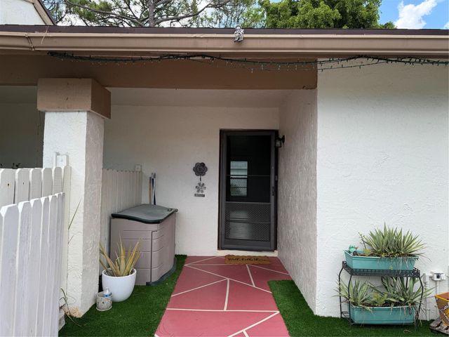 6101 Woodlake Blvd 6101, Greenacres, FL 33463