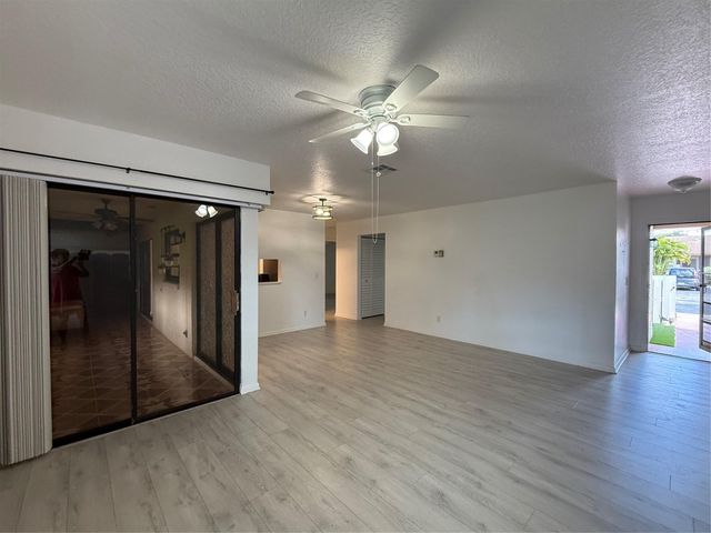 6101 Woodlake Blvd 6101, Greenacres, FL 33463